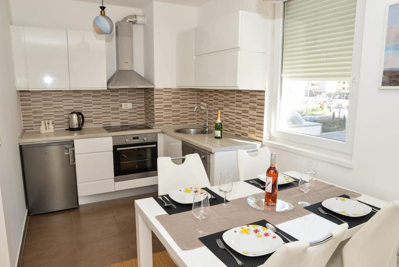 Apartment Leon Sa Privatnim Parkingom Zadar Eksteriør billede