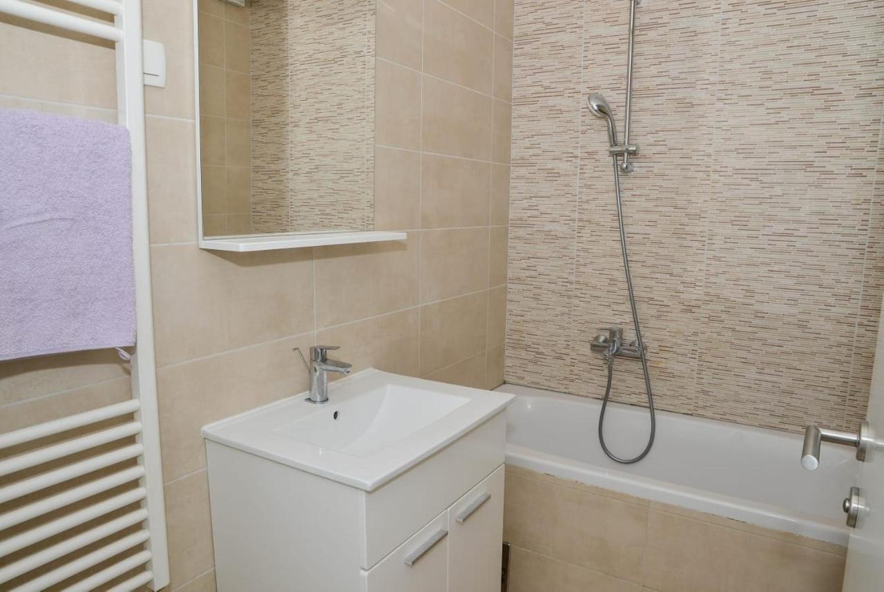 Apartment Leon Sa Privatnim Parkingom Zadar Eksteriør billede